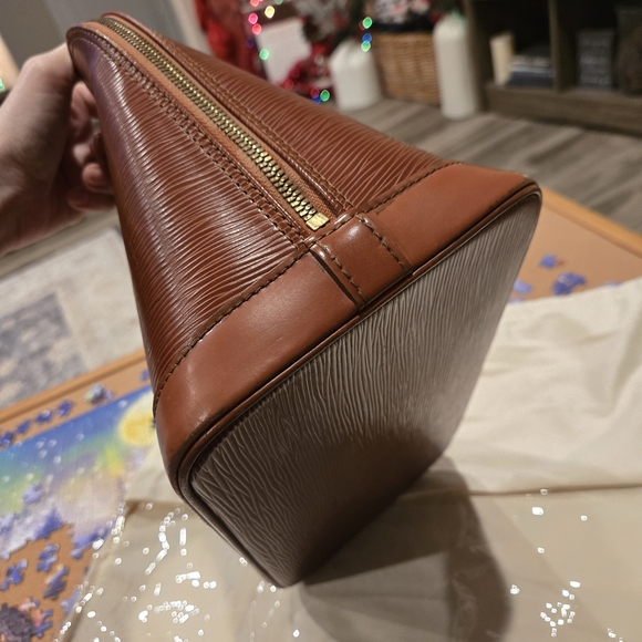 Authentic Louis Vuitton Darker Brown Alma PM and Wallet Set - Picture 8 of 15